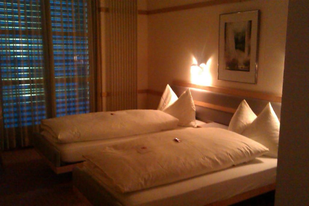 Lorze Hotel Cham Habitación foto