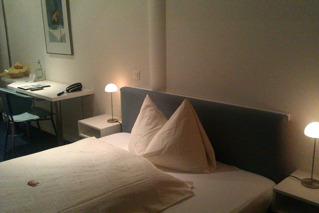Lorze Hotel Cham Habitación foto